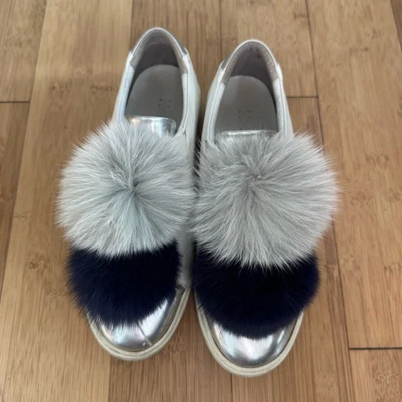 Here/Now slip-on sneakers with fox fur Pom-poms, size 8 - Picture 3 of 6